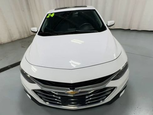 Used 2024 Chevrolet Malibu LT FWD image 3