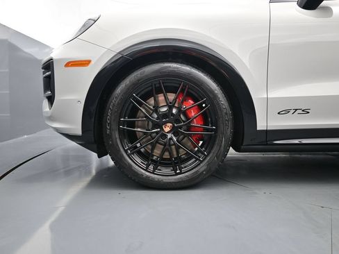 New 2026 Porsche Cayenne GTS AWD/4WD image 6