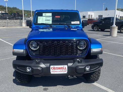 New 2025 Jeep Gladiator Willys image 10