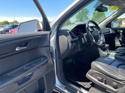 Used 2015 GMC Acadia SLT w/ Open Road Package FWD image 17