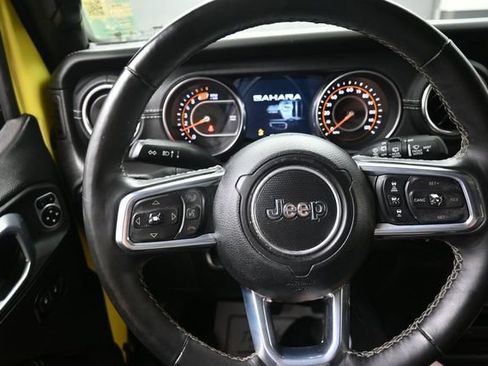 Used 2023 Jeep Wrangler Unlimited Sahara w/ LED Lighting Group AWD/4WD image 8