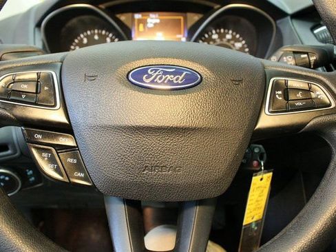 Used 2018 Ford Focus SE image 18