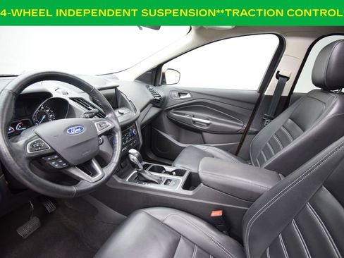 Used 2019 Ford Escape SEL image 9