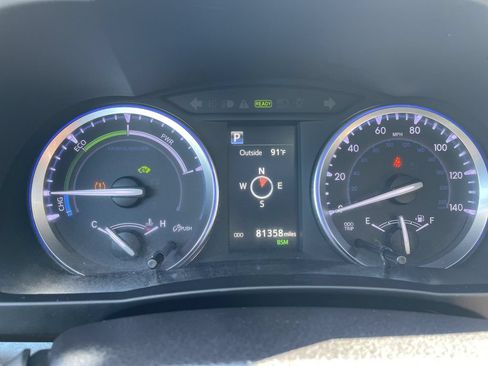 Used 2019 Toyota Highlander Limited AWD/4WD image 17