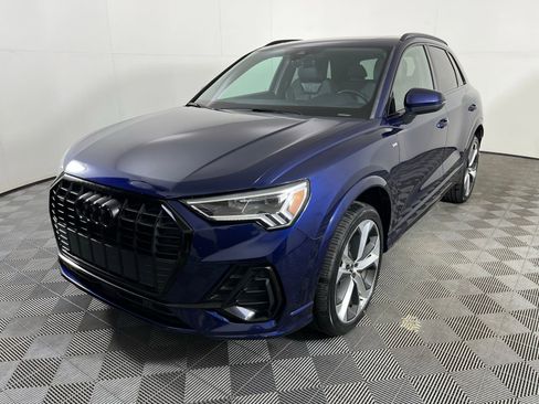 Used 2021 Audi Q3 2.0T Premium Plus w/ Premium Plus Package image 4