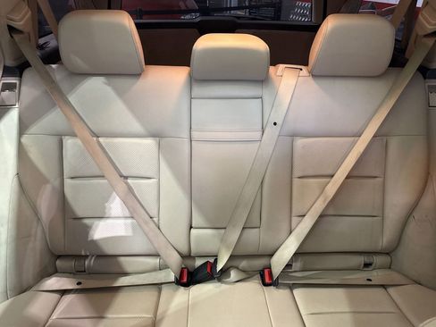 Used 2014 Mercedes-Benz E 350 4MATIC image 86