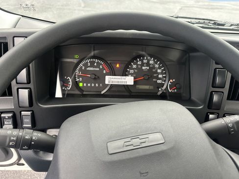 New 2025 Chevrolet Low Cab Forward image 8