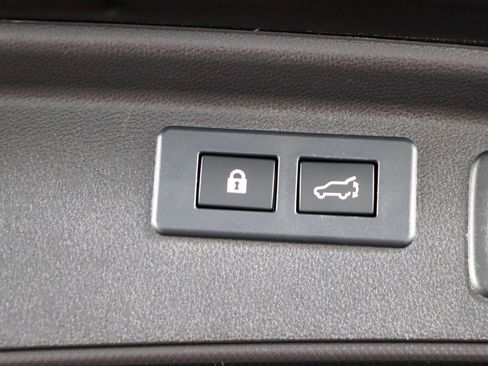 Used 2021 Subaru Forester Premium AWD/4WD image 30