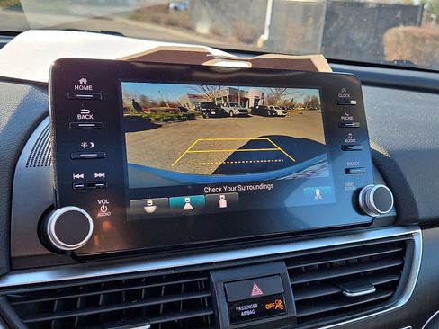 Used 2018 Honda Accord EX image 20