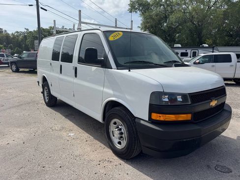 Used 2018 Chevrolet Express 2500 w/ Driver Convenience Package image 5