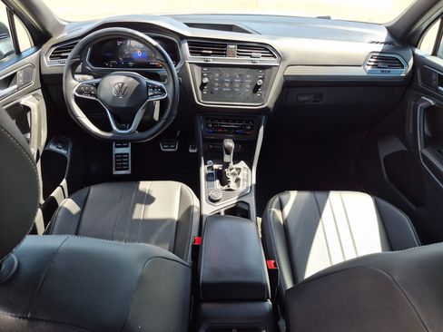Used 2024 Volkswagen Tiguan SE R-Line AWD/4WD image 31
