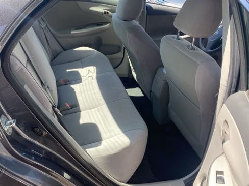 Used 2010 Toyota Corolla LE image 11