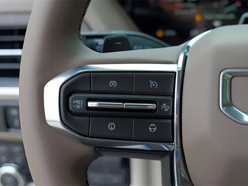 New 2026 GMC Yukon XL Denali w/ Denali Reserve Package image 12