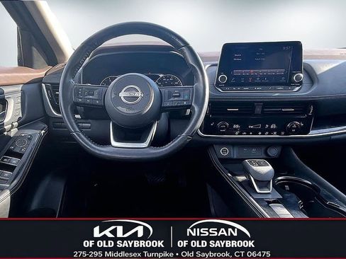 Used 2023 Nissan Rogue SL AWD/4WD image 8
