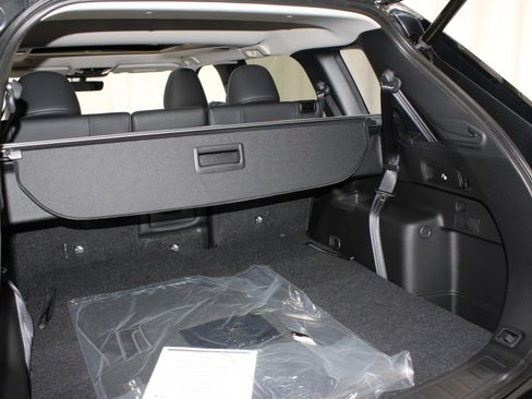 New 2025 Mitsubishi Outlander SE image 13