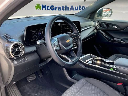 Used 2025 Chevrolet Equinox LT image 18