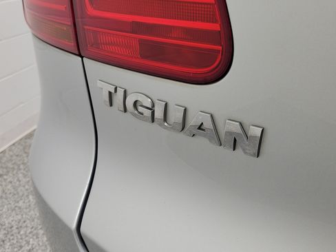 Used 2017 Volkswagen Tiguan Wolfsburg Edition FWD image 7