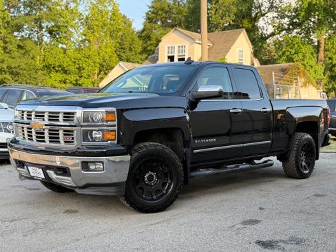 Used 2015 Chevrolet Silverado 1500 LTZ Z71 w/ LTZ Plus Package AWD/4WD image 2