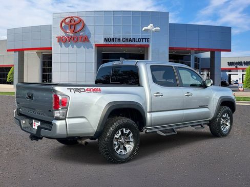 Used 2023 Toyota Tacoma TRD Off-Road w/ Technology Package AWD/4WD image 8
