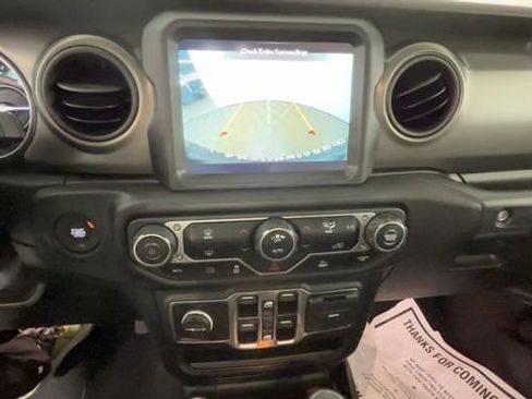 Used 2023 Jeep Wrangler Unlimited w/ 8.4" Radio Group AWD/4WD image 30