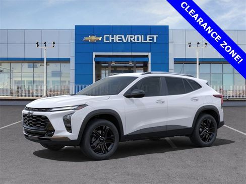 New 2025 Chevrolet Trax ACTIV w/ Driver Confidence Package image 2