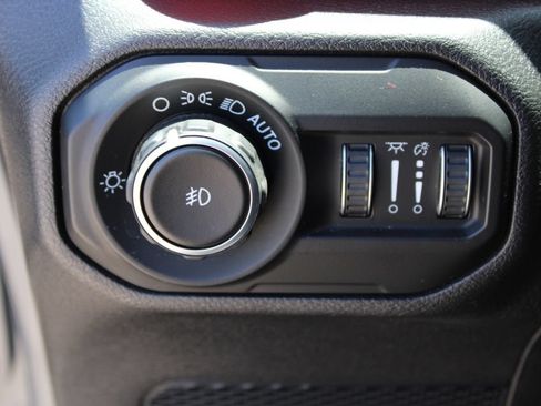 Used 2021 Jeep Wrangler Unlimited Rubicon AWD/4WD image 28