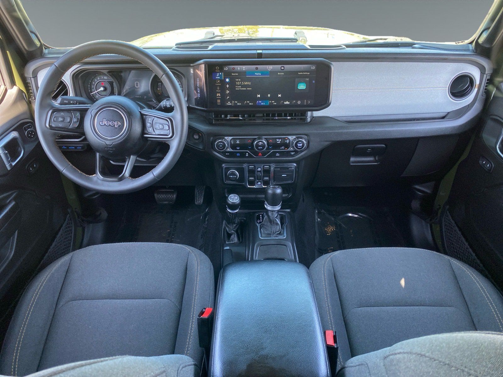 Used 2024 Jeep Wrangler Unlimited AWD/4WD image 10