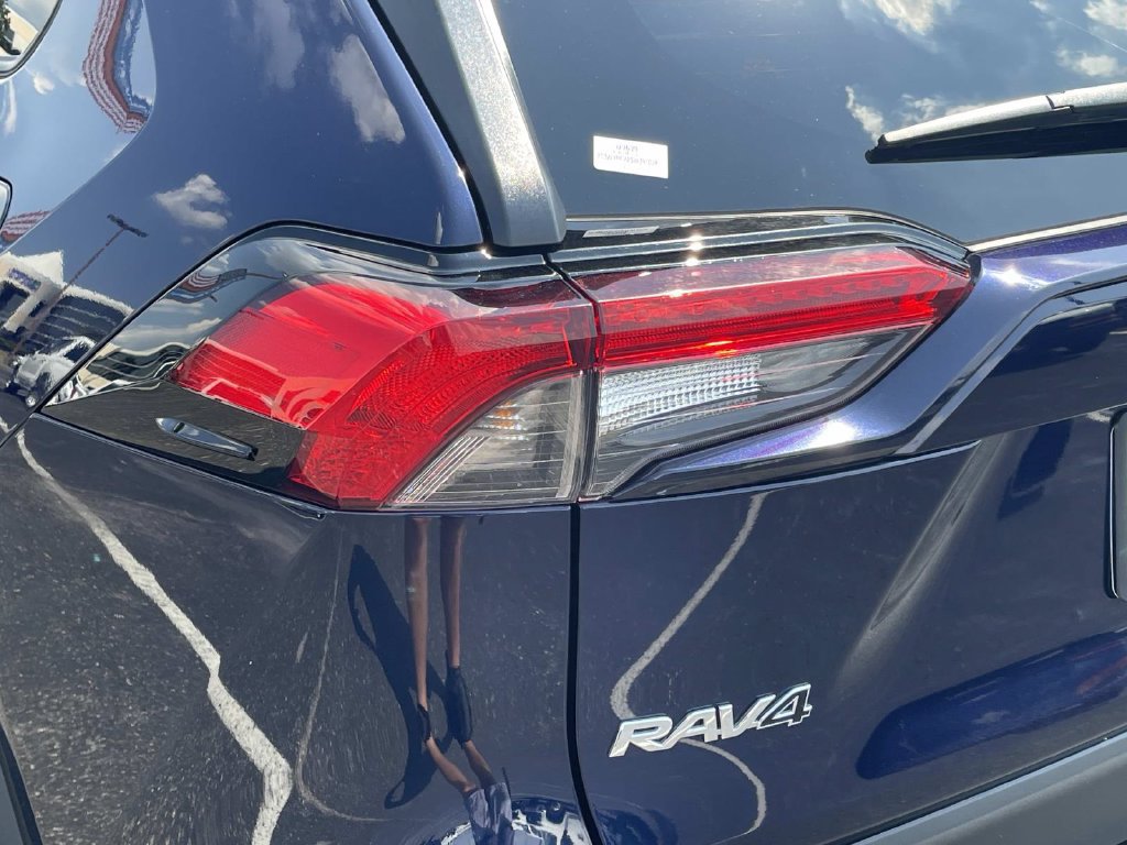 Used 2025 Toyota RAV4 XLE FWD image 10