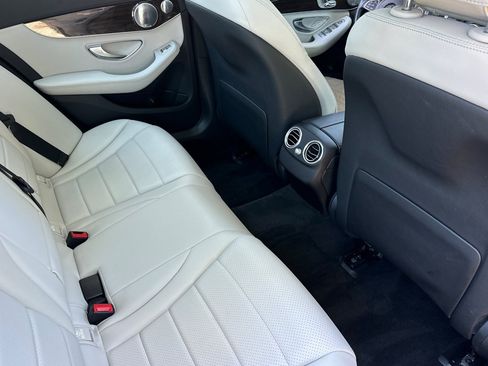 Used 2017 Mercedes-Benz C 300 Sedan image 33