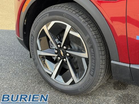 New 2026 Chevrolet Equinox EV LT image 33