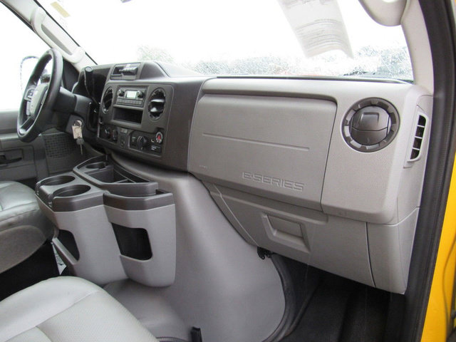 Used 2022 Ford E-350 and Econoline 350 Super Duty RWD image 15