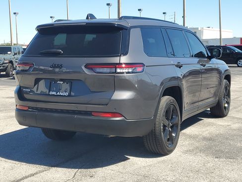 Used 2024 Jeep Grand Cherokee L Altitude image 7