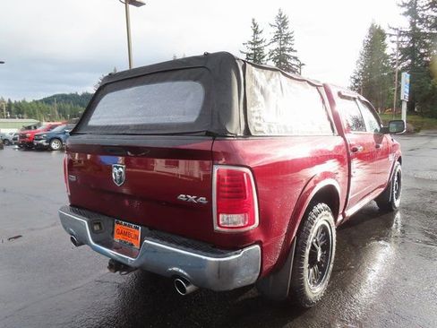 Used 2017 RAM 1500 Laramie image 9