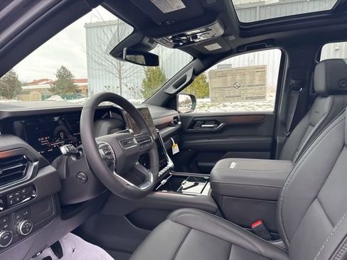 New 2026 GMC Yukon Denali w/ Sun & Power Step Package image 10