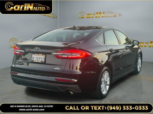Used 2020 Ford Fusion SE image 5
