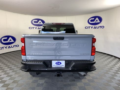 Used 2024 Chevrolet Silverado 2500 Custom w/ Custom Value Package AWD/4WD image 4