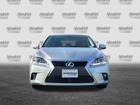 Used 2015 Lexus CT 200h image 10