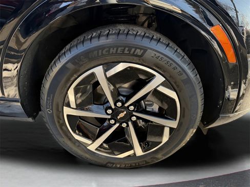 Used 2025 Chevrolet Equinox EV LT image 15