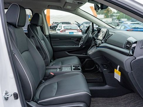 New 2026 Honda Odyssey Elite image 16