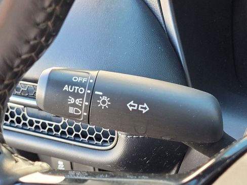 Used 2023 Honda HR-V EX-L image 33