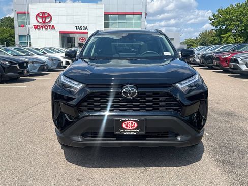 Used 2025 Toyota RAV4 XLE w/ Convenience Package AWD/4WD image 2