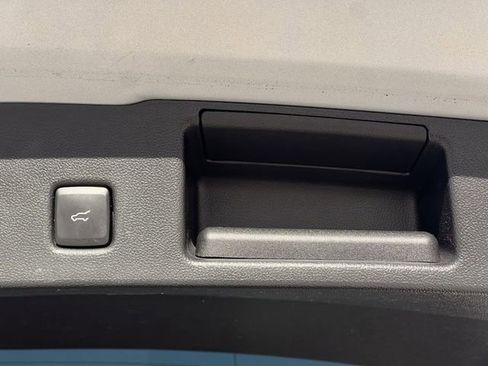 Used 2020 Ford Escape SEL image 30