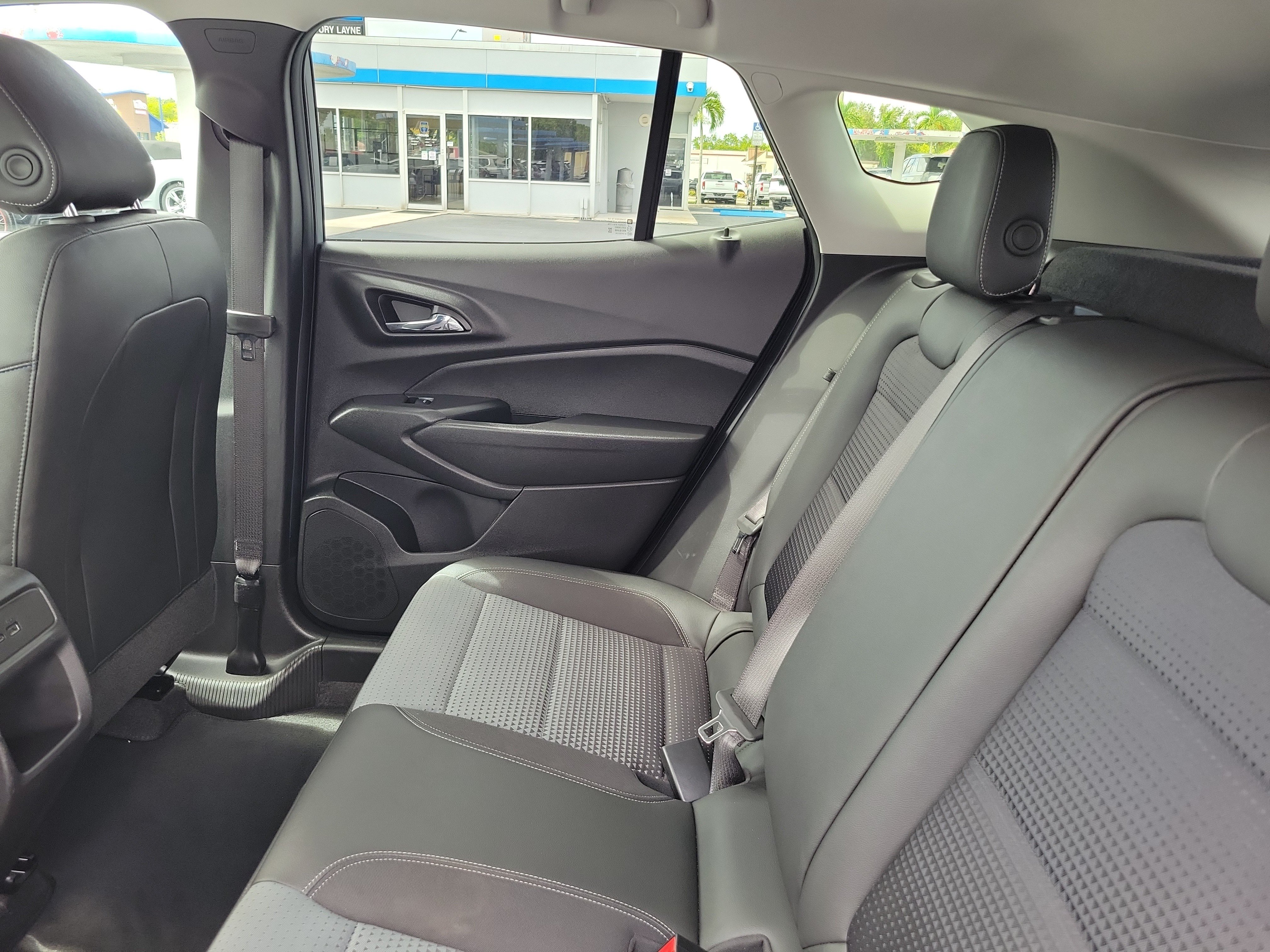 Used 2025 Chevrolet Trax LT w/ LT Convenience Package FWD image 10