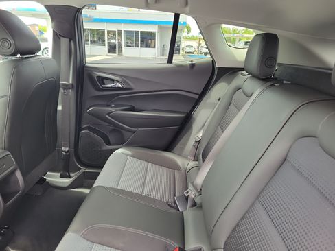 Used 2025 Chevrolet Trax LT w/ LT Convenience Package FWD image 10
