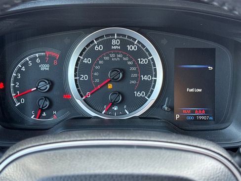 Certified 2022 Toyota Corolla Cross LE image 22