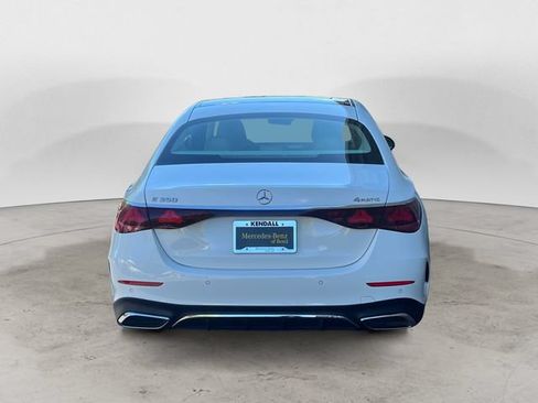 Used 2024 Mercedes-Benz E 350 4MATIC Sedan image 6