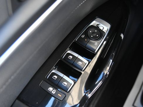 Used 2025 Kia K5 GT-Line w/ GT-Line Premium Package FWD image 37