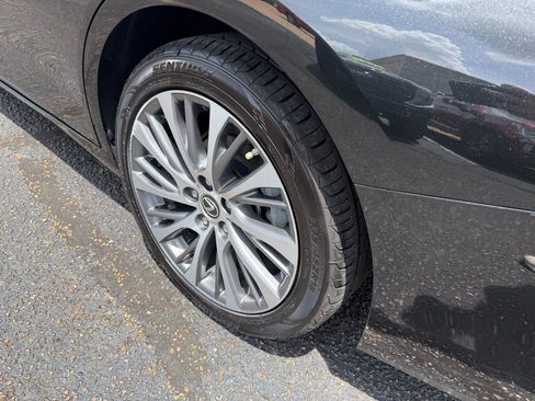 Used 2019 Lexus ES 350 w/ Premium Package FWD image 25
