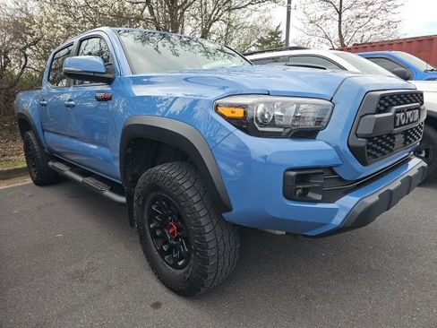 Used 2018 Toyota Tacoma TRD Pro image 2