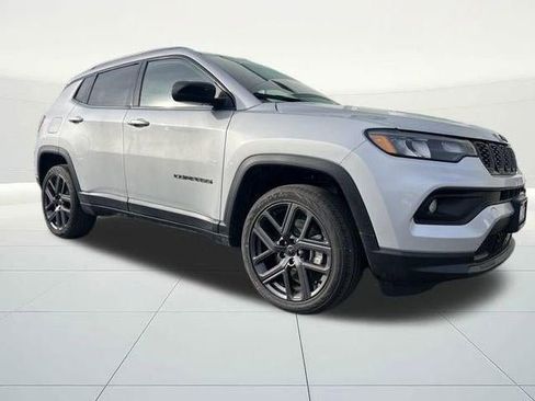 New 2026 Jeep Compass Latitude image 30